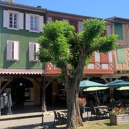 Appartement Mirepoix เมียร์พัวซ์ ภายนอก รูปภาพ