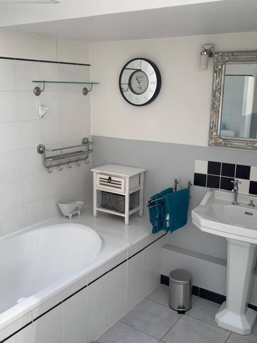 Appartement Mirepoix เมียร์พัวซ์ ภายนอก รูปภาพ